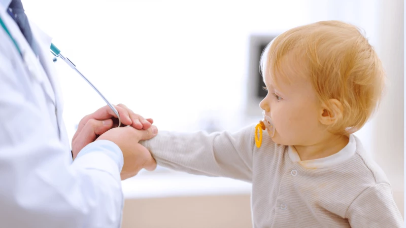 Течащото носле при бебетата – физиологична хрема или симптом за заболяване?