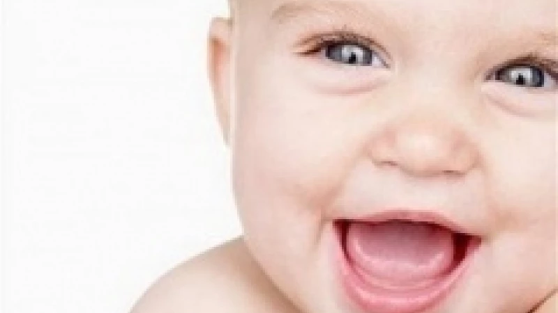 THE COMPETITION FOR THE SUNNIEST BABY OF 2015 STARTS